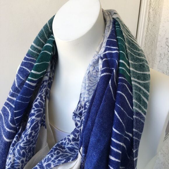 30”x70” Floral Scarf Blue/White/Green - Picture 3 of 4